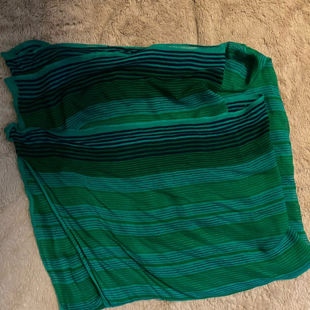 EUC Stella and dot blanket scarf
